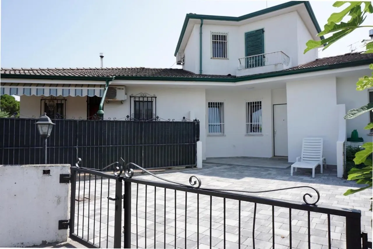 Modern Villa In Porto Santa Margherita 0*, Porto Santa Margherita di Caorle