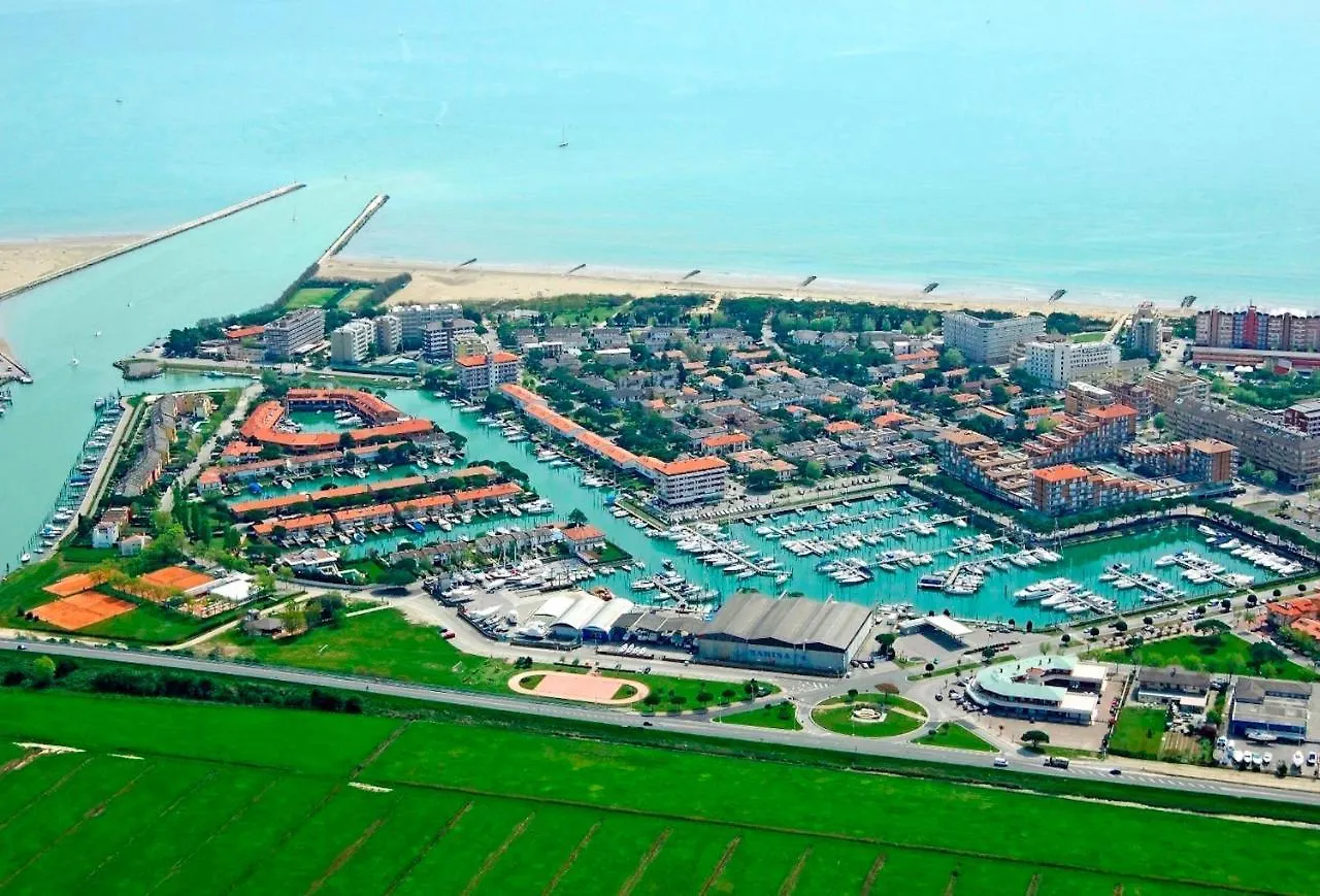 Modern Villa In Porto Santa Margherita 0*, Porto Santa Margherita di Caorle Italy